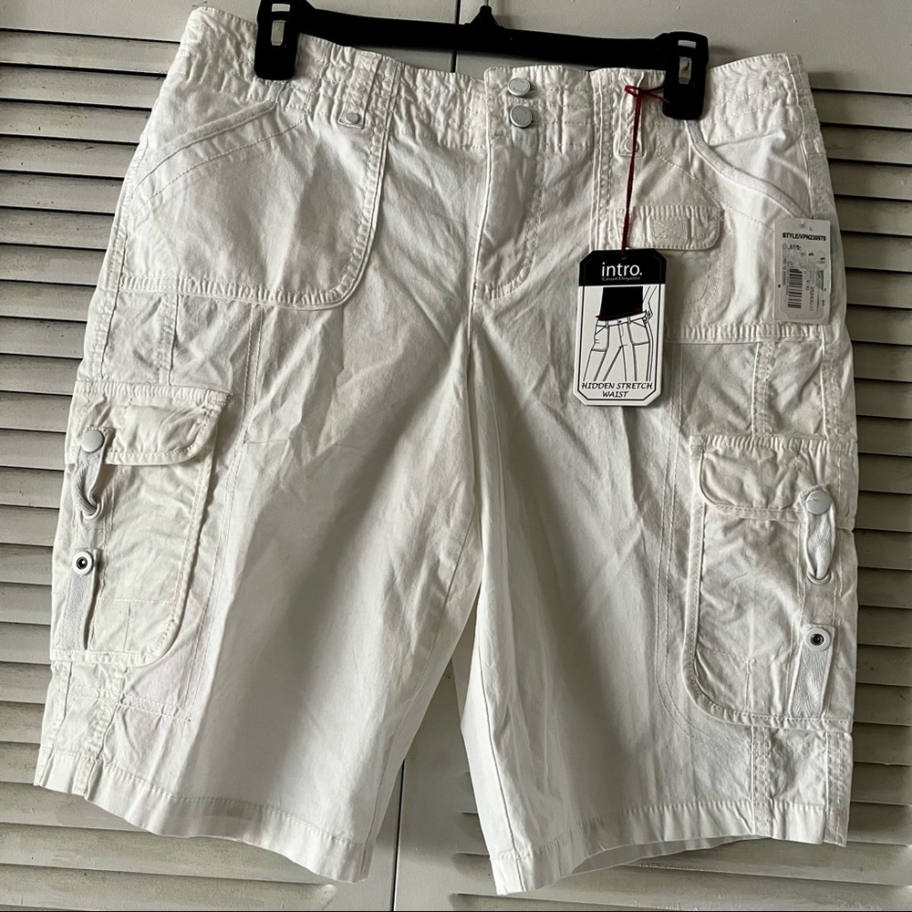 Intro. Bermuda Shorts size 10